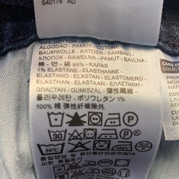 Levi’s capris - Picture 8 of 9